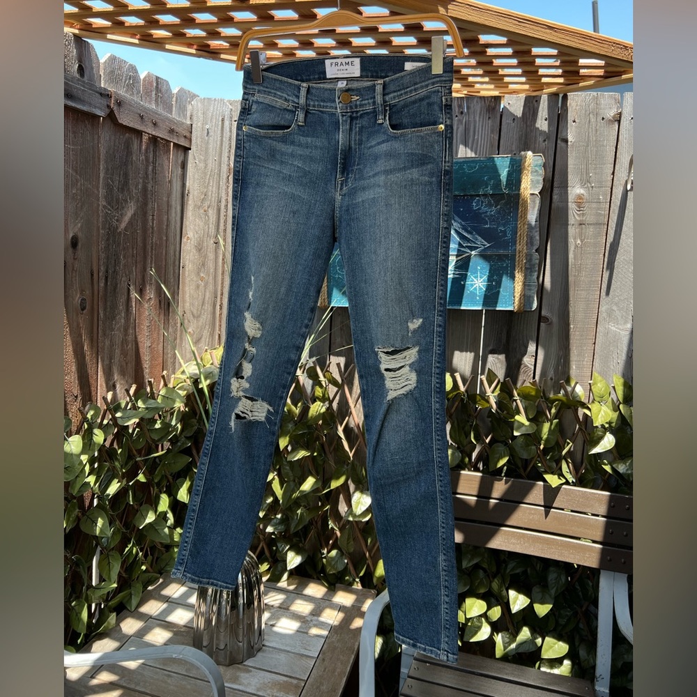 Frame denim size 26 , stretch.